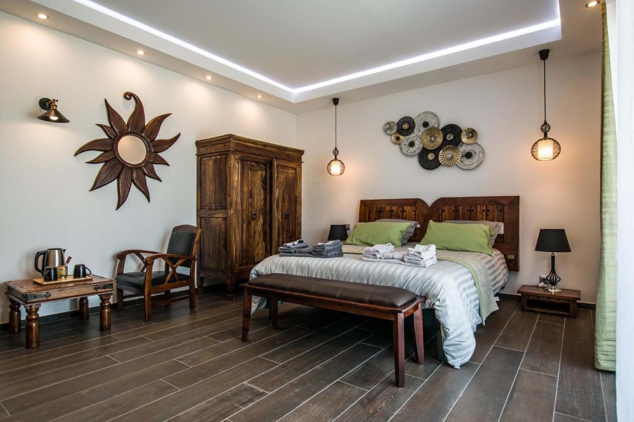 Les Cuves - Saintes Bed & Breakfast Chaniers Екстериор снимка