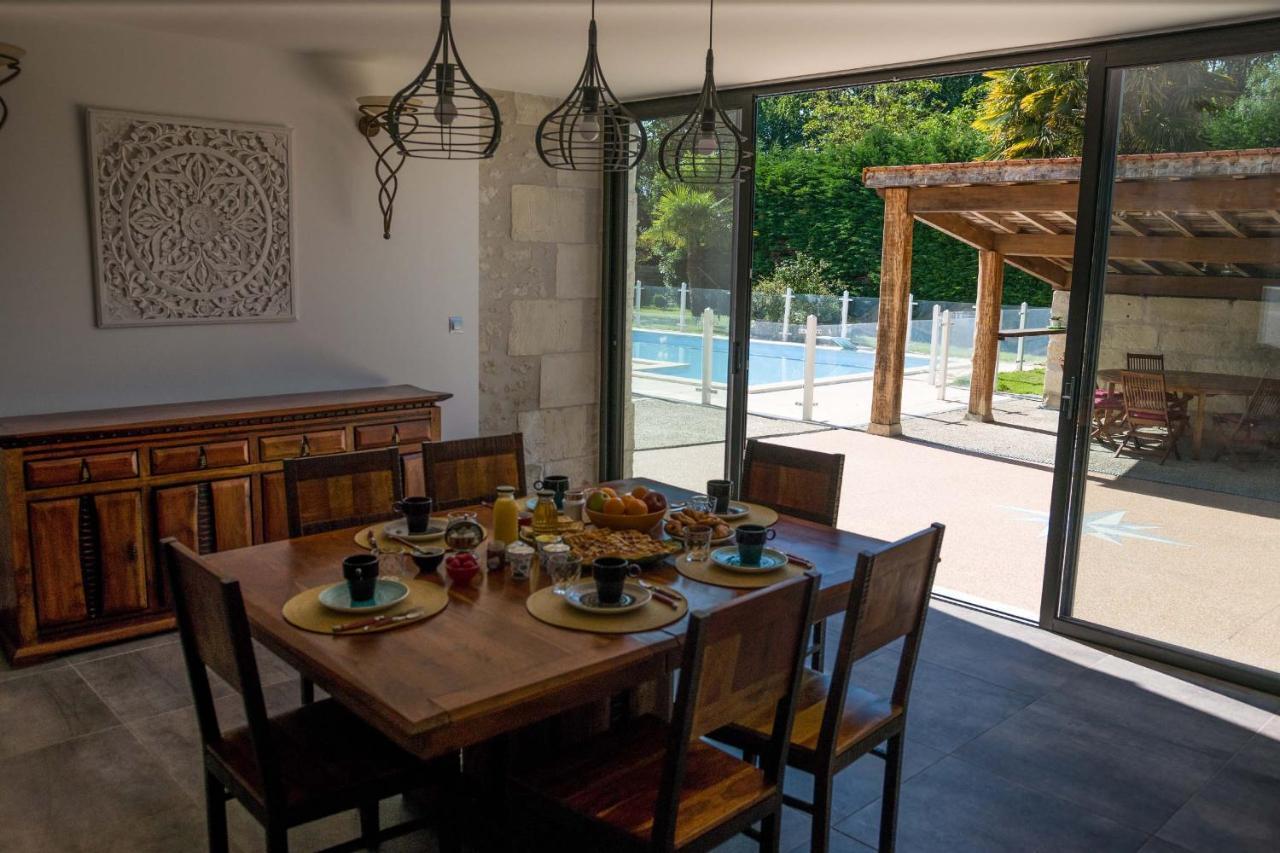 Les Cuves - Saintes Bed & Breakfast Chaniers Екстериор снимка