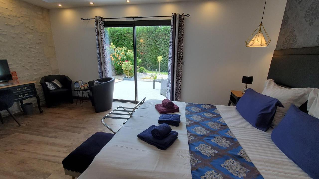 Les Cuves - Saintes Bed & Breakfast Chaniers Екстериор снимка