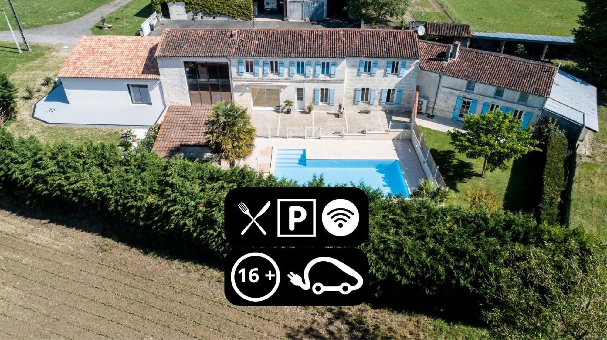 Les Cuves - Saintes Bed & Breakfast Chaniers Екстериор снимка